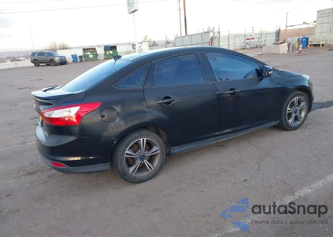 1FADP3F2XEL270422: 41327871