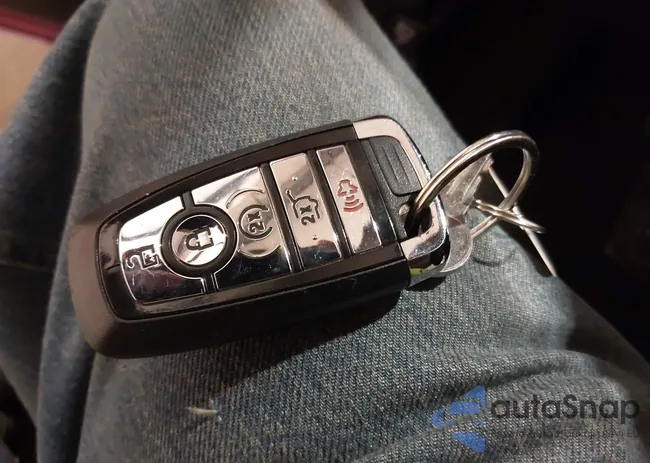 5LM5J7XCXLGL22659: 41330479