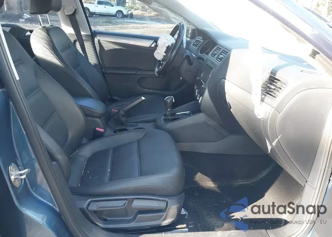 3VWDB7AJ5HM228741: 41329864