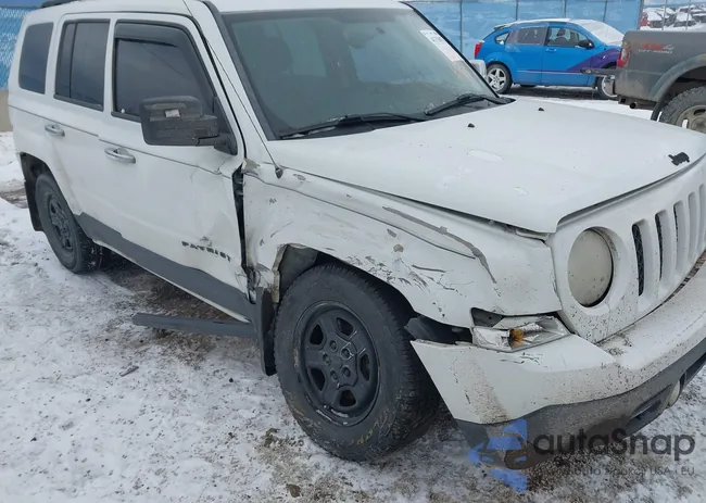 1C4NJPBB0ED848793: 41330876