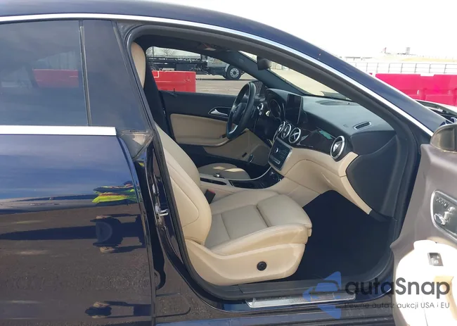 WDDSJ4EB4JN637135: 41332354