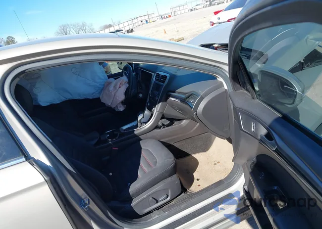 3FA6P0H76FR235413: 41333273