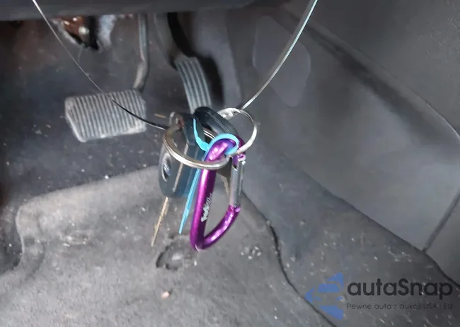 1FADP3F28GL348778: 41333419