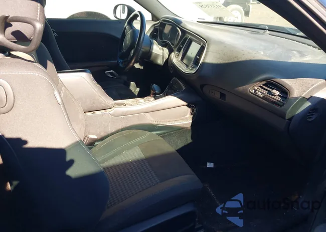 2C3CDZAG6GH352558: 41333528