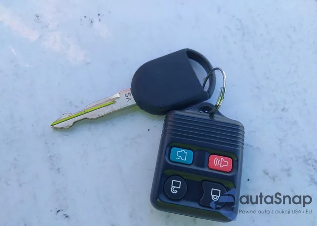 1LNHM86S65Y600380: 41332728