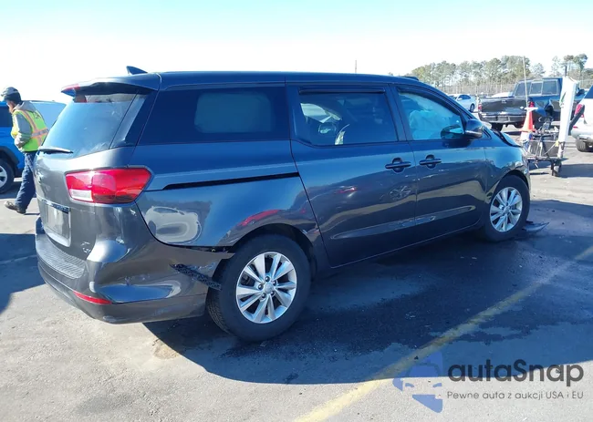 KNDMB5C10H6223130: 41332857