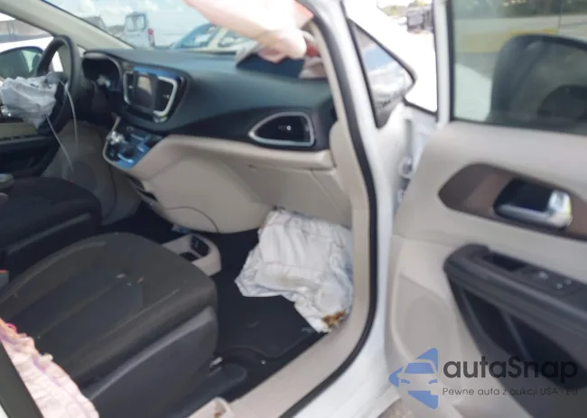 2C4RC1CG5NR204111: 41337060