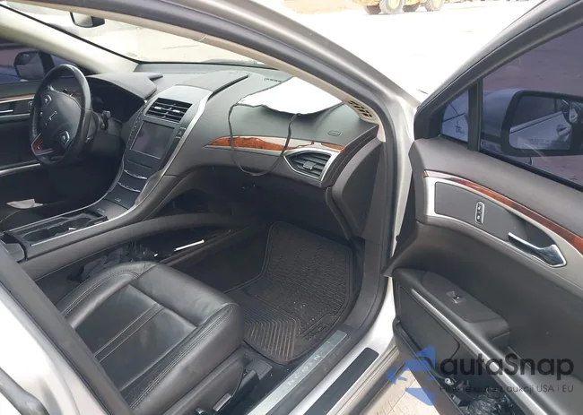 3LN6L2G99ER808853: 41337248