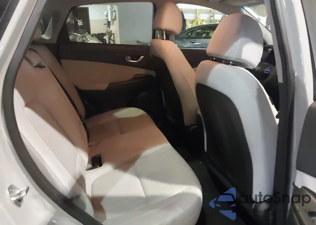 KM8K3CAB0NU789215: 41337271