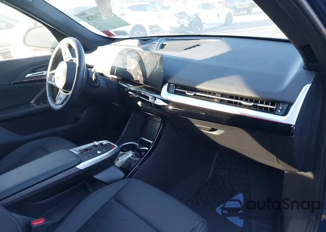 WBX73EF08P5Y03214: 41336749