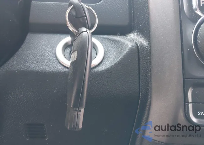 3C6JR7AT0EG219885: 41337794