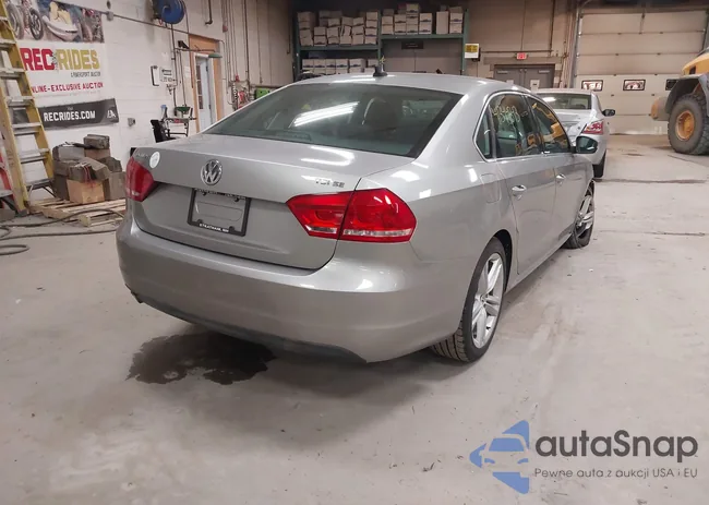 1VWBT7A31EC102802: 41344543