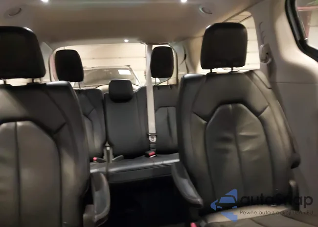 2C4RC1BG9KR554385: 41348837