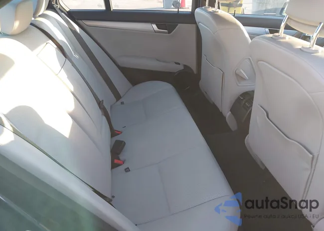 WDDGF4HB4DA750002: 41348898