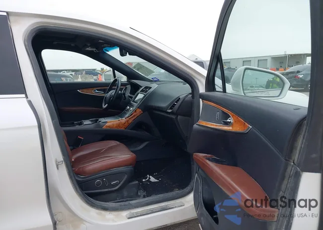 2LMTJ8LRXGBL57553: 41351900