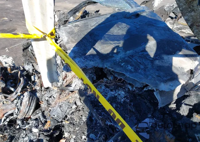 SALWR2EF3GA546832: 41356365