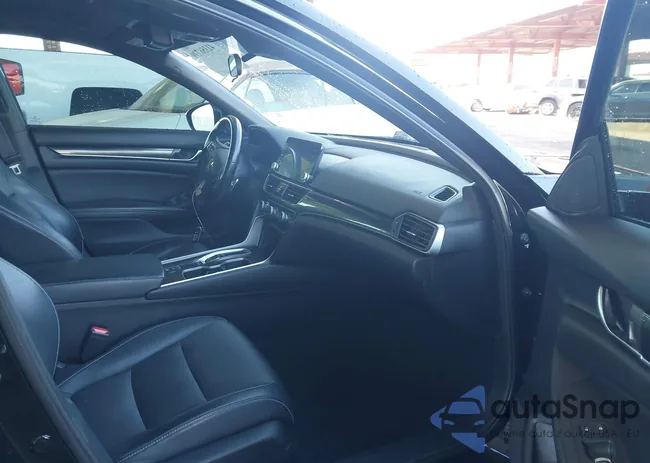 1HGCV2F39JA049058: 41356739