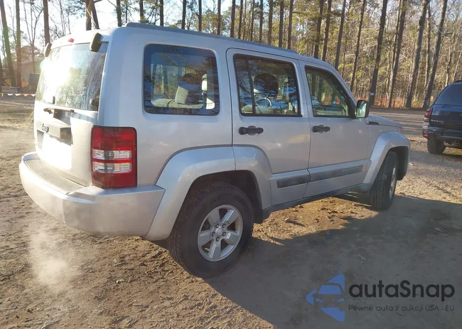 1C4PJMAKXCW110302: 41357642