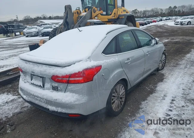 1FADP3J27FL333002: 41361381