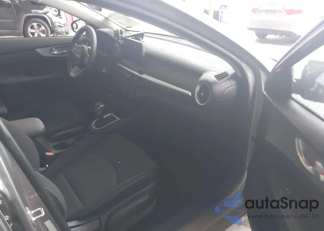 3KPF24AD6PE571796: 41363115