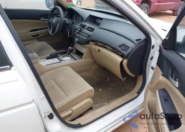 1HGCP2F37CA067569: 41364221