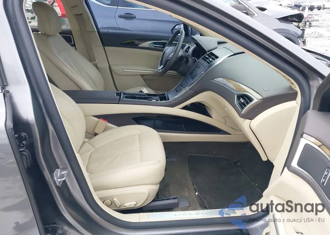 3LN6L2GK2ER808275: 41365272