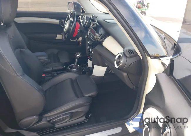 WMWXP7C56FT740294: 41368180