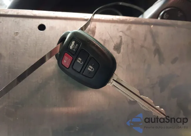 2T1BURHE9EC091073: 41367798