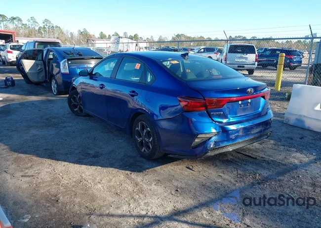 3KPF24AD1ME332992: 41367918