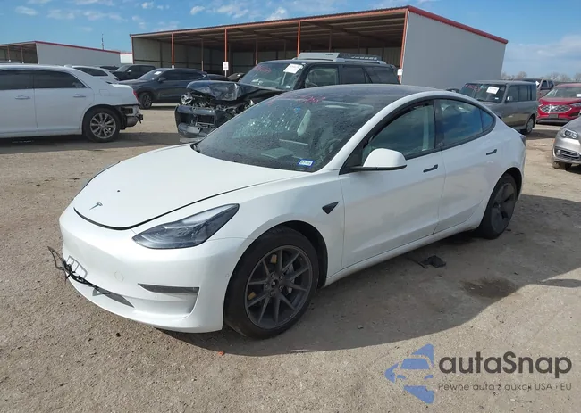 5YJ3E1EB0MF992792: 41369062