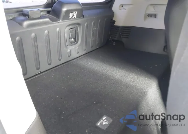 WMEFJ9BAXHK230583: 41368721