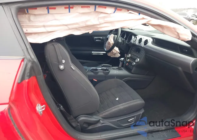 1FA6P8CF9G5229977: 41371142