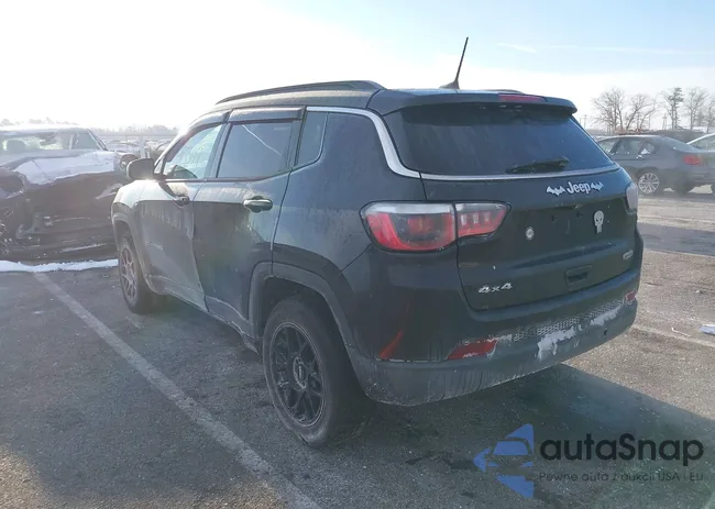 3C4NJDBB9KT792096: 41373667