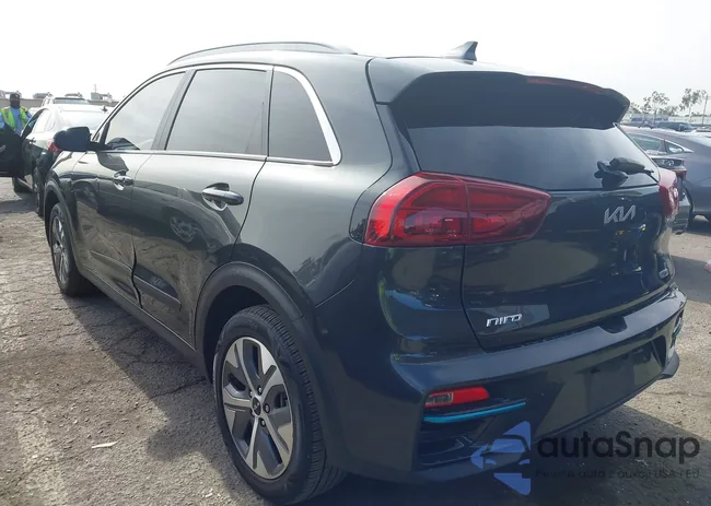 KNDCE3LG8N5135777: 41375241