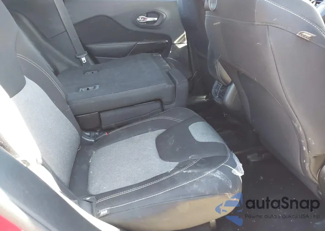 1C4PJLCB5EW268895: 41377252