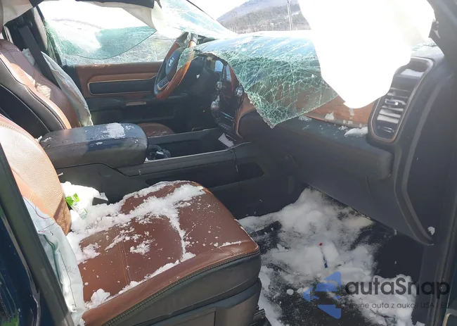 3C6UR5GJ9KG683082: 41379286