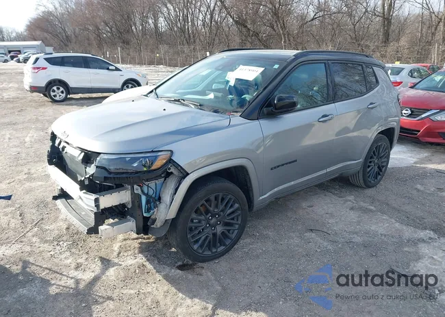 3C4NJDCN4PT512584: 41378904