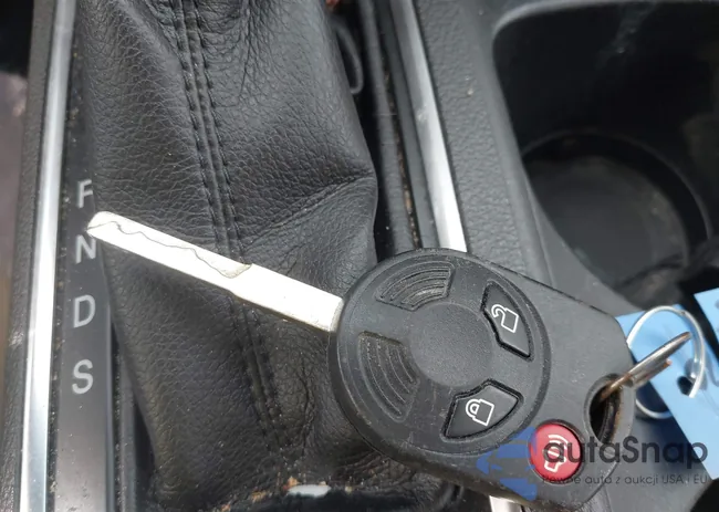 1FMCU9GD9HUD92202: 41379639