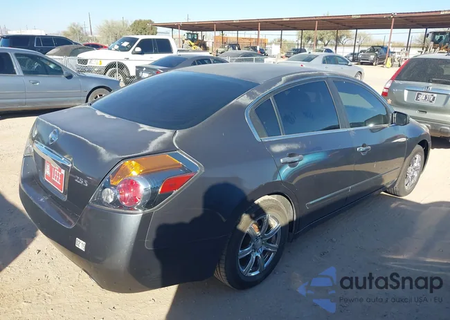 1N4AL2AP9CN433428: 41383937