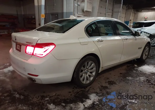 WBAKA8C57BCY36544: 41384081