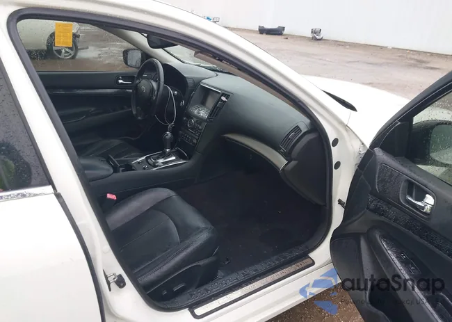 JN1DV6AP6CM813036: 41385205