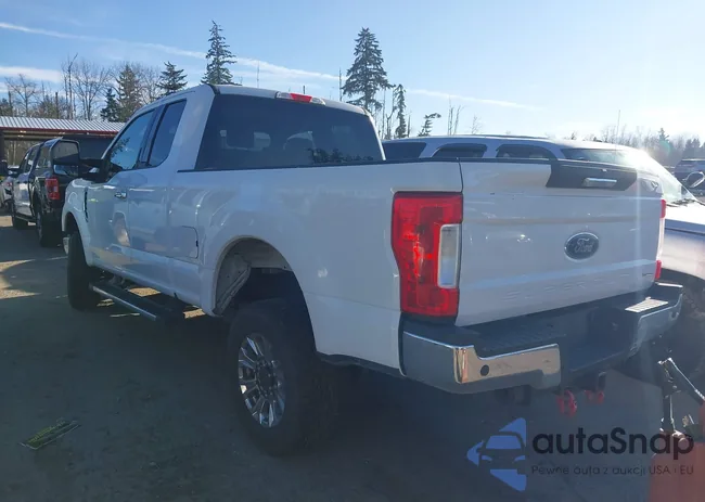 1FT7X2B67JEB22883: 41387124