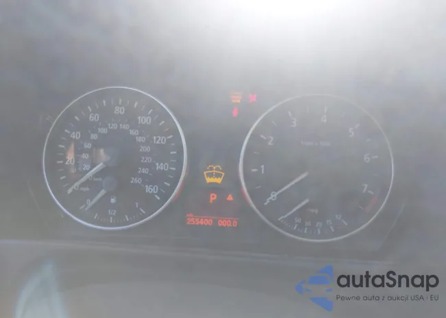 WBAVD33556KV60142: 41387837