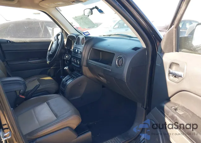 1C4NJRBB3CD637421: 41389137