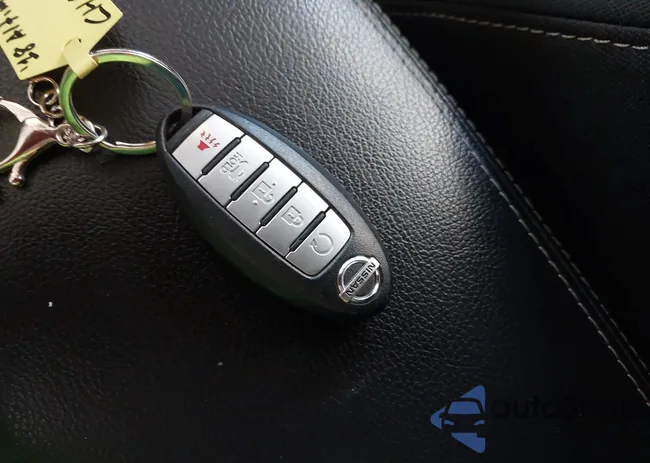 1N4AL3AP5JC271246: 41391317