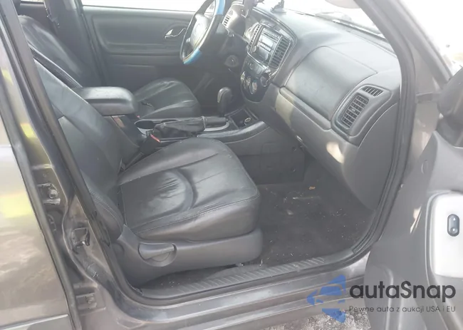 4F2CZ06135KM61983: 41398584