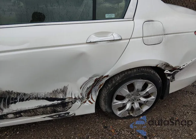 1HGCP36889A018097: 41403664