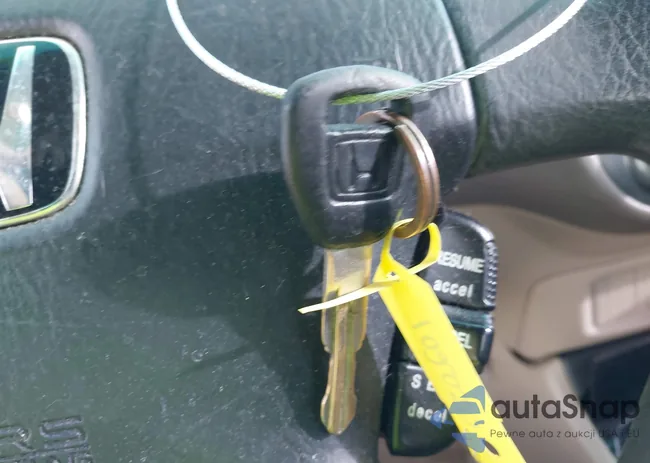 2HGES165X2H513801: 41405927