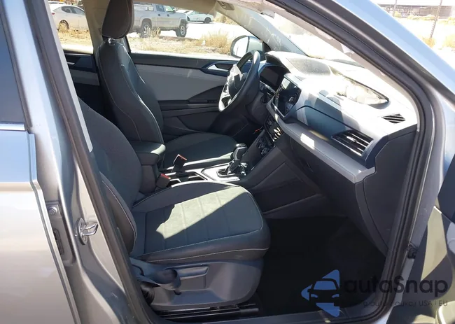 3VVEX7B21RM001601: 41406215