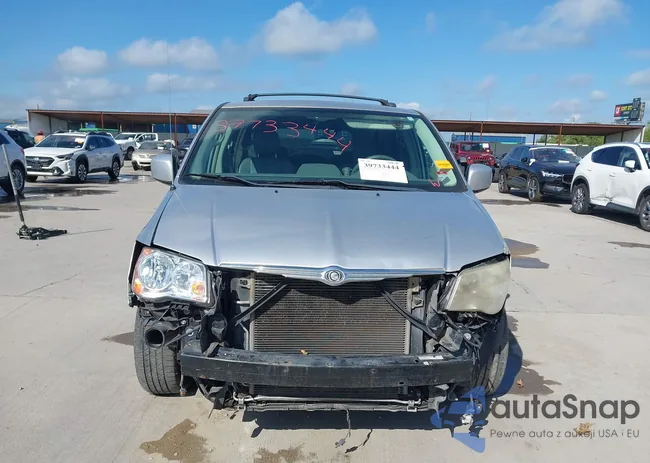 2A8HR54P38R821228: 41410331